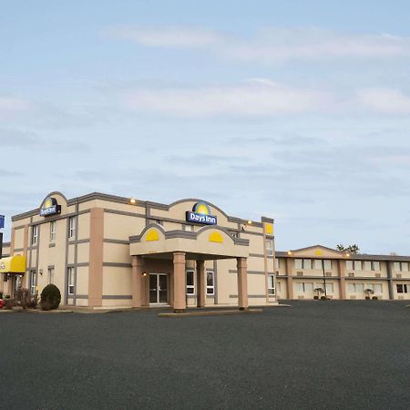 Days Inn By Wyndham Brockville Exterior foto