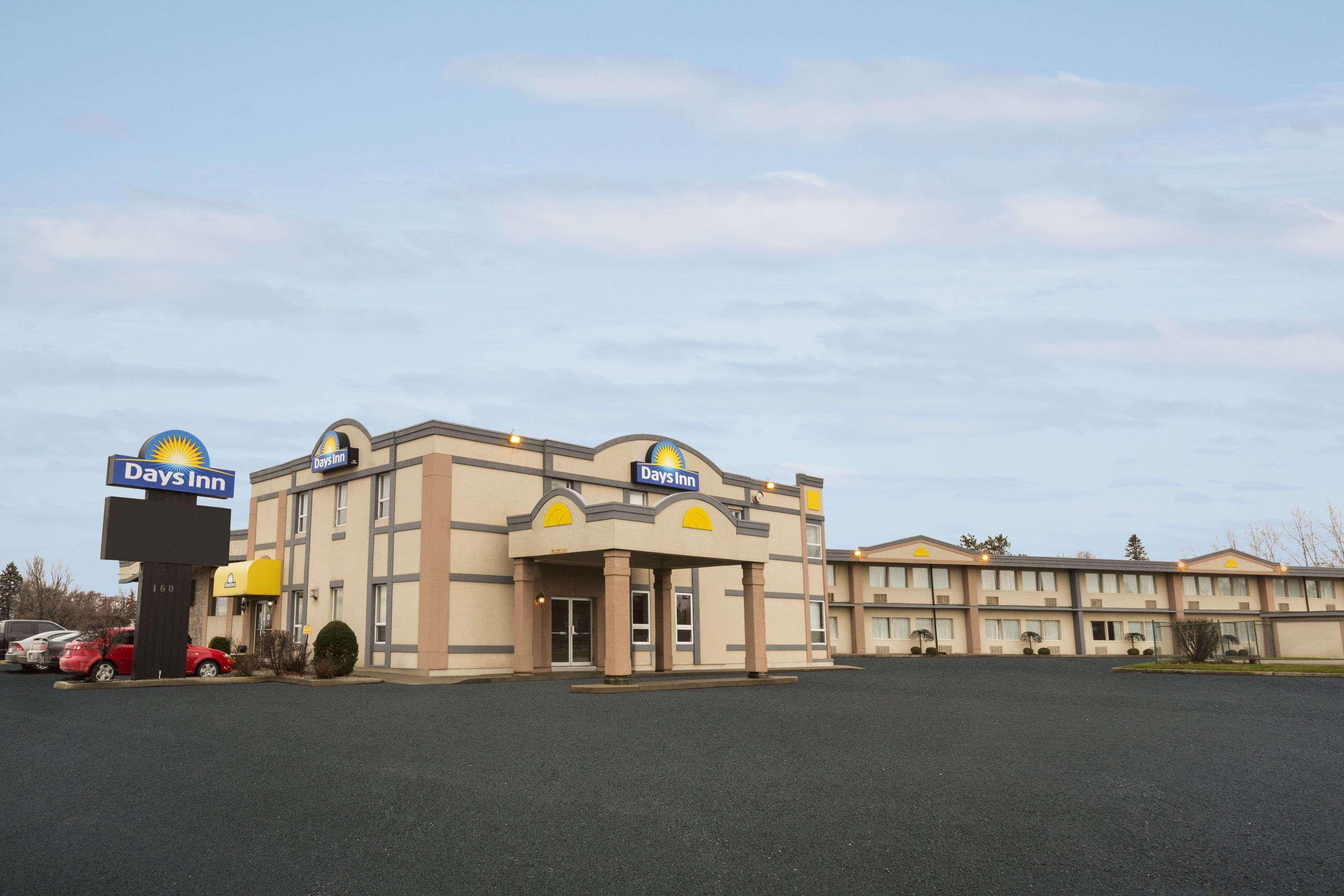 Days Inn By Wyndham Brockville Exterior foto